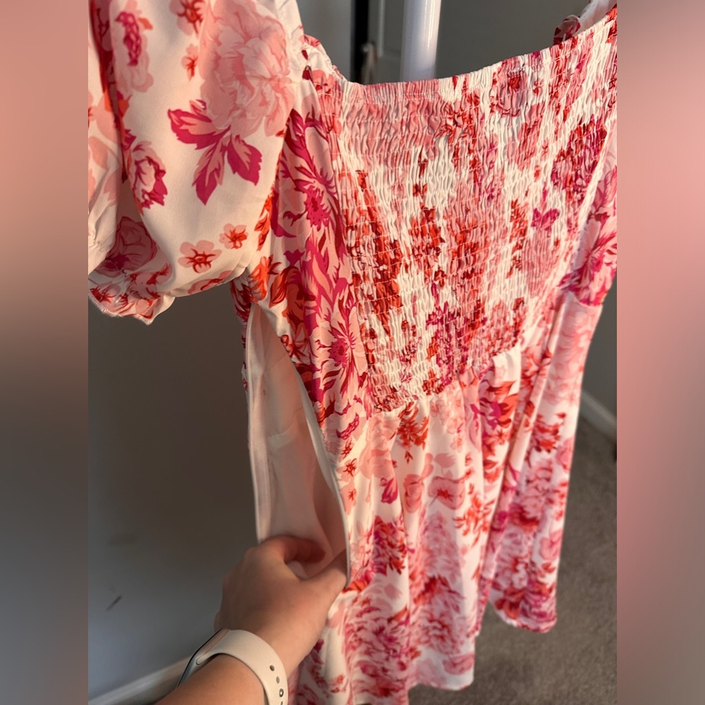 That’s so fetch pink floral dress - Picture 3 of 3